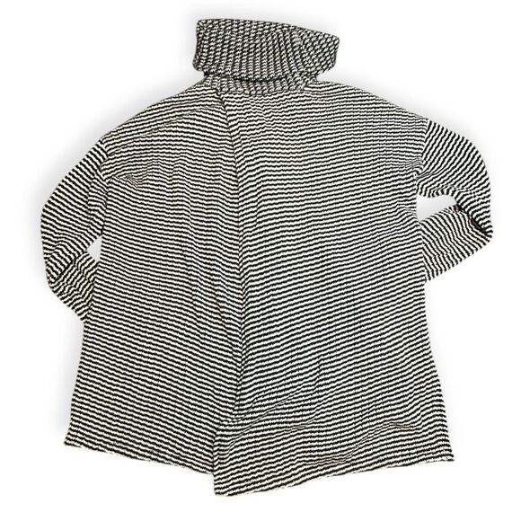 CABI Women’s Black White Split Stripe Fergie Turtleneck Sweater Size Medium Styl - Picture 3 of 6